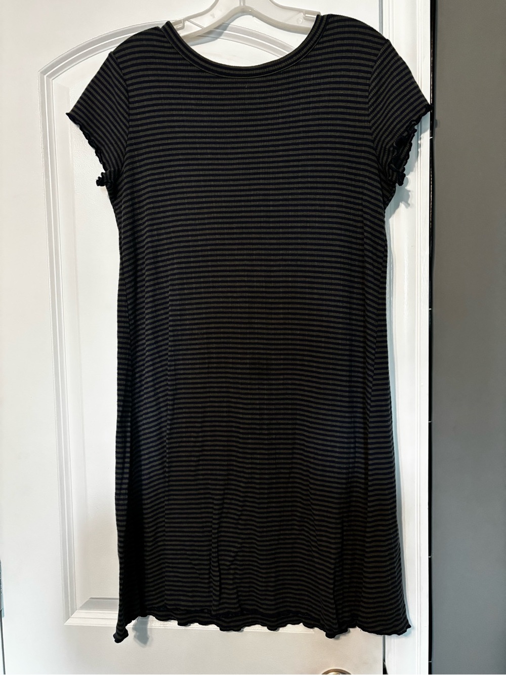 Mossimo Navy and Green Striped Short Sleeve Shift Dress Small